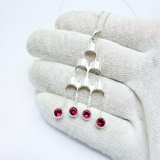 A/K, Finland. Vintage Sterling Silver Synthetic Sapphire Pendant Necklace.
