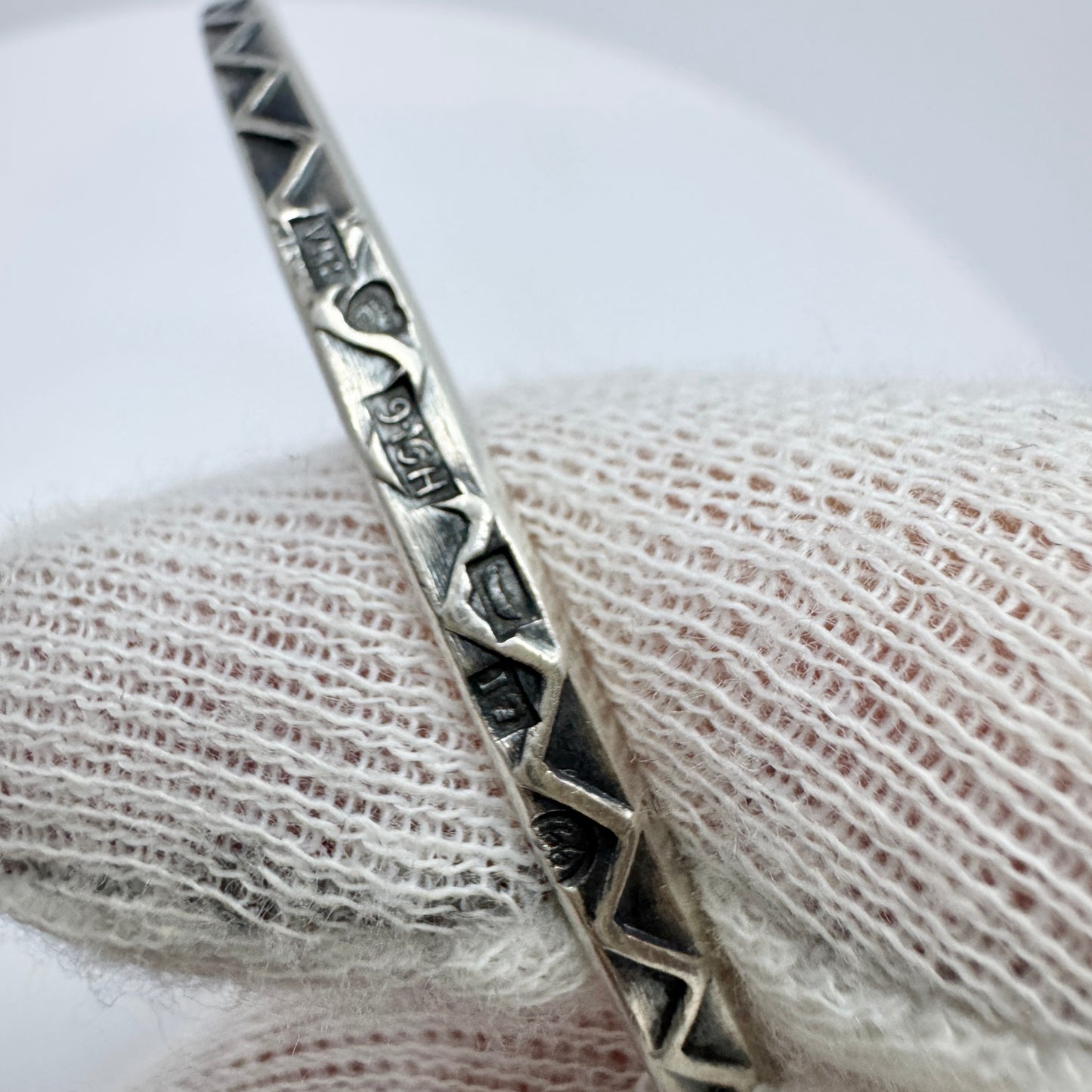 Vilho Hjalmar Leino, Finland 1962. Vintage Solid Silver Bangle Bracelet.