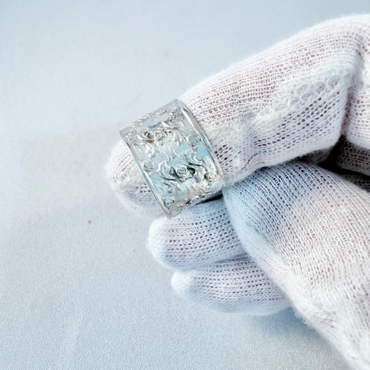 Victor Janson, Sweden 1955. Vintage Sterling Silver Flower Band Ring.