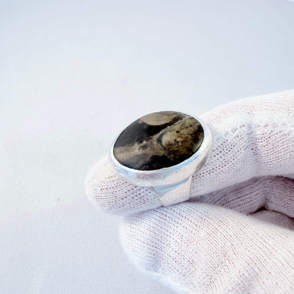Lars Bostrand, Sweden 1964. Bold Vintage Sterling Silver Local Hardstone Ring.