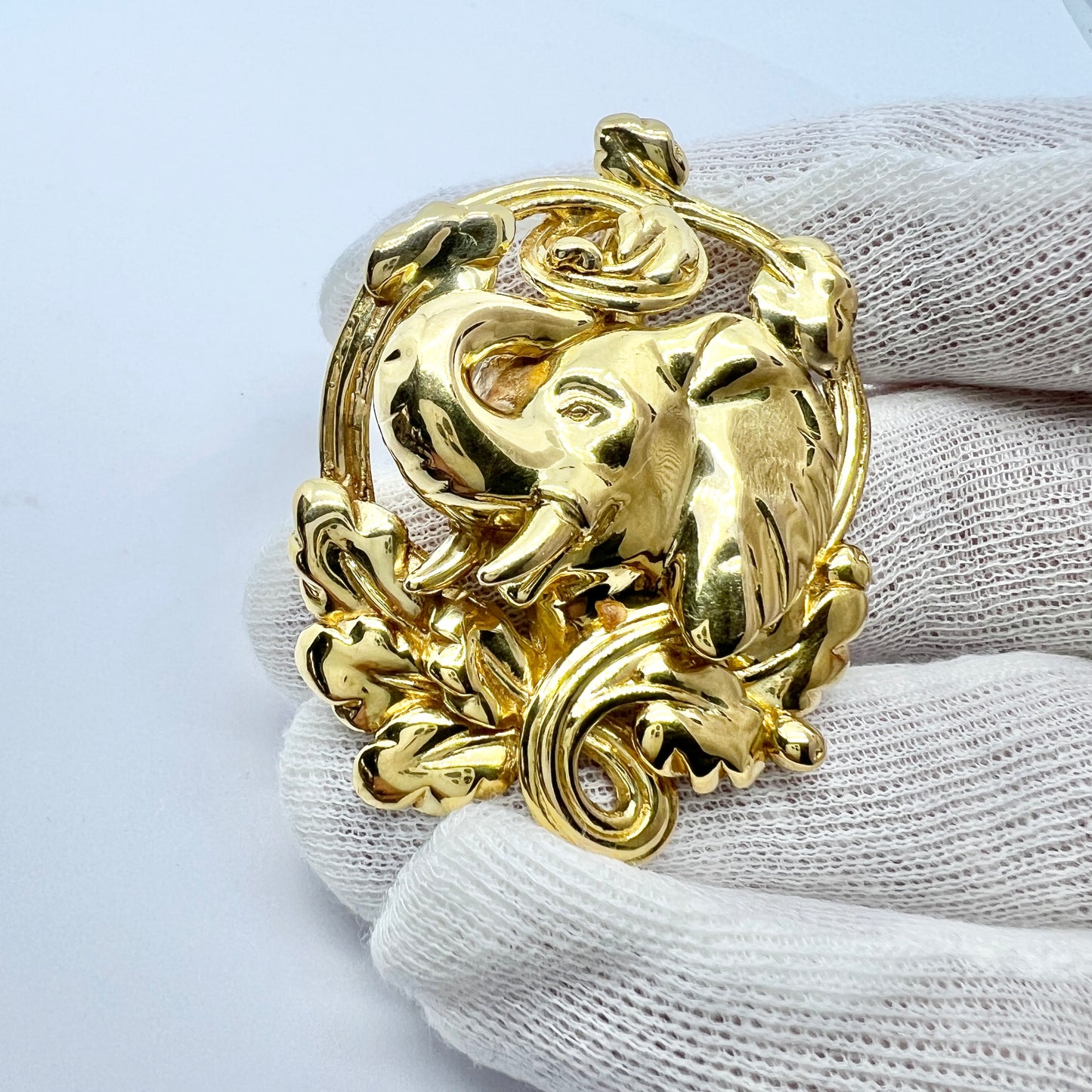 Chimento, Italy. Vintage Large 18k Gold Elephant Pendant with Brooch Pin.