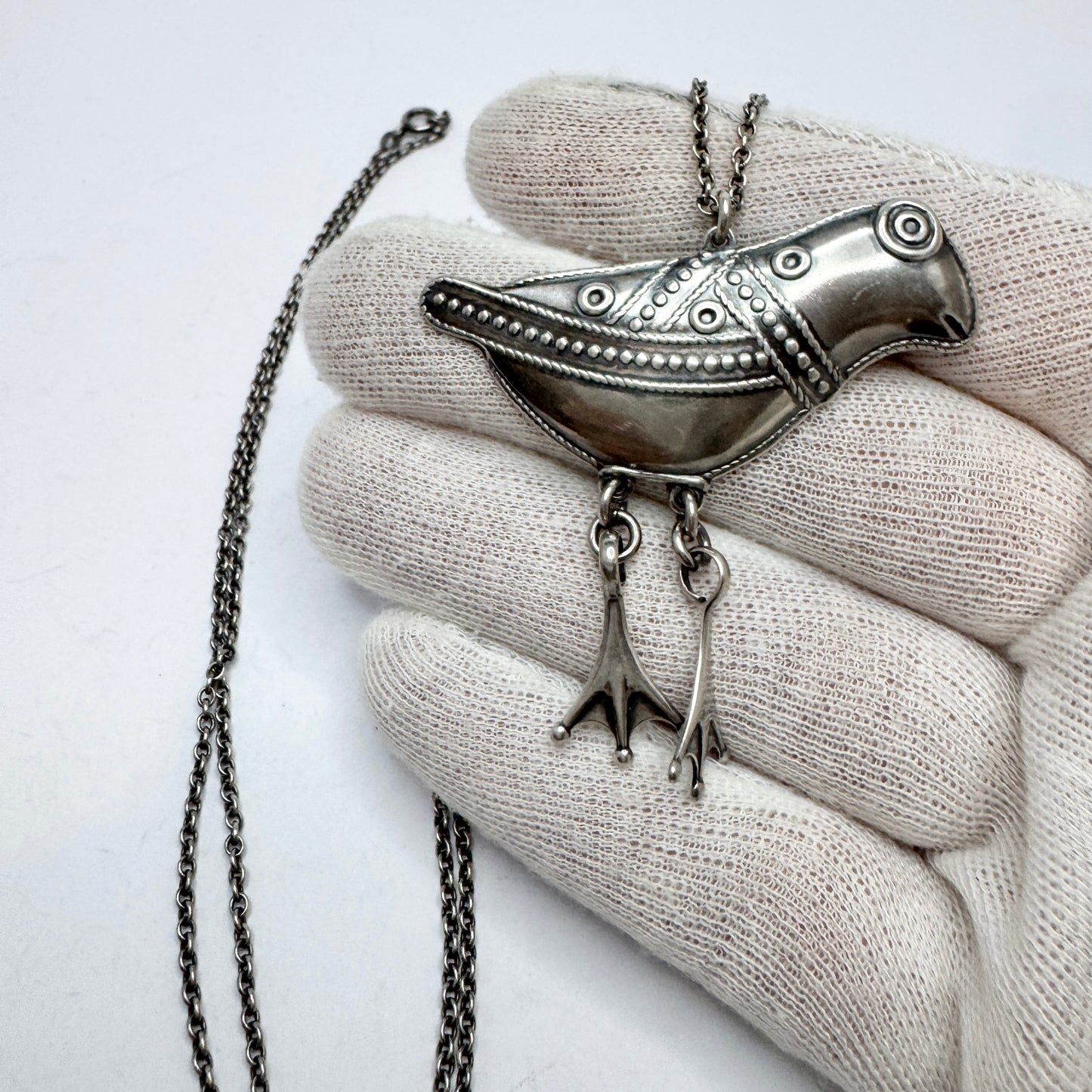 Kalevala Koru, Finland 1994. Large Vintage Sterling Silver Bird Pendant Long Chain Necklace.