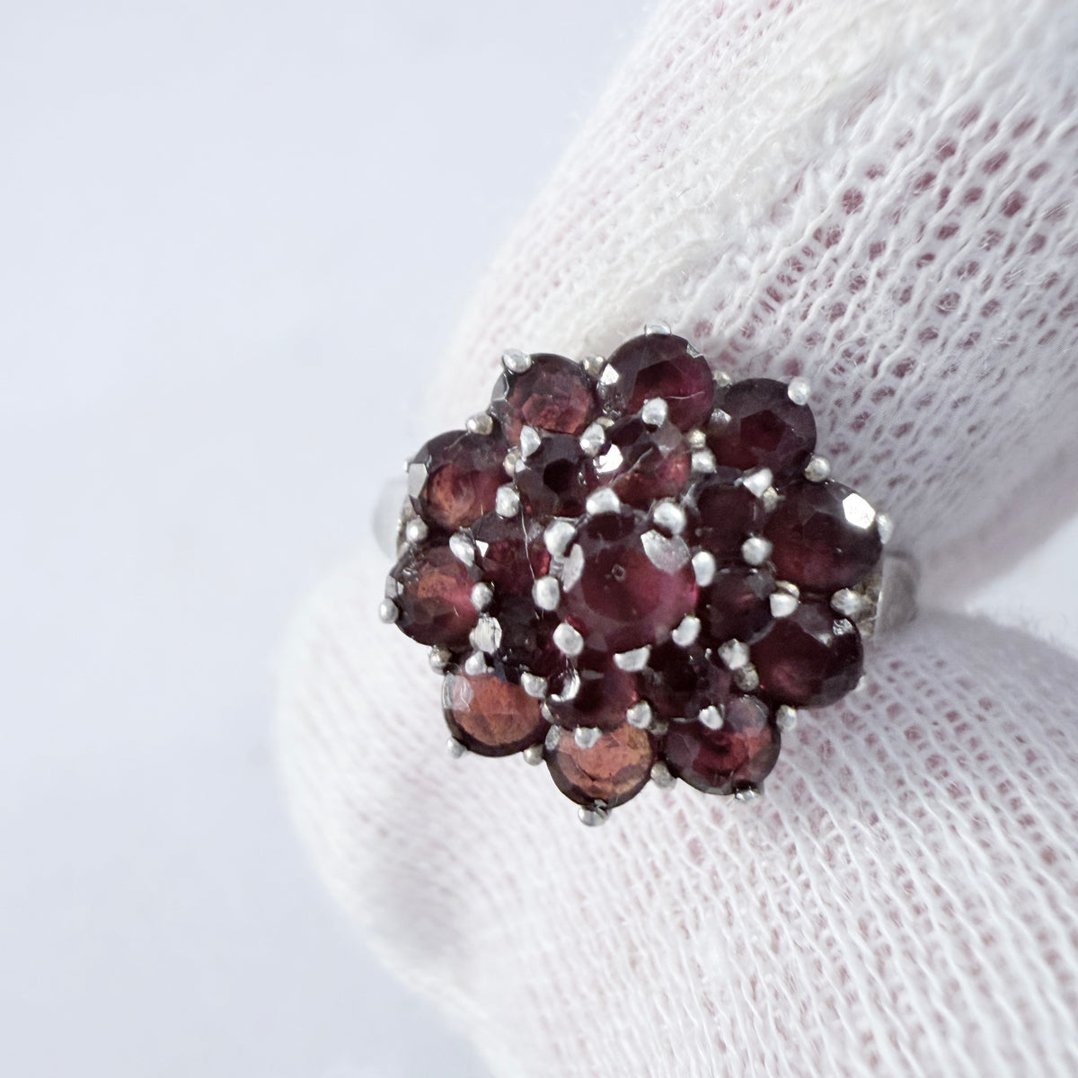 Vintage Solid Silver Garnet Cluster Ring.