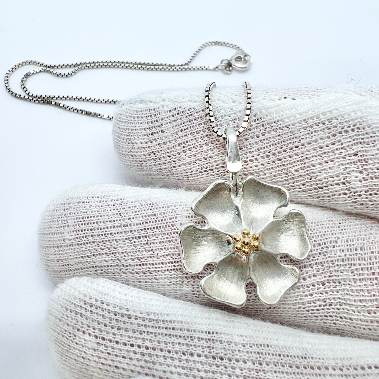 G Kuhlin, Sweden 1979 Vintage Sterling Silver Flower Pendant + Chain. Signed.