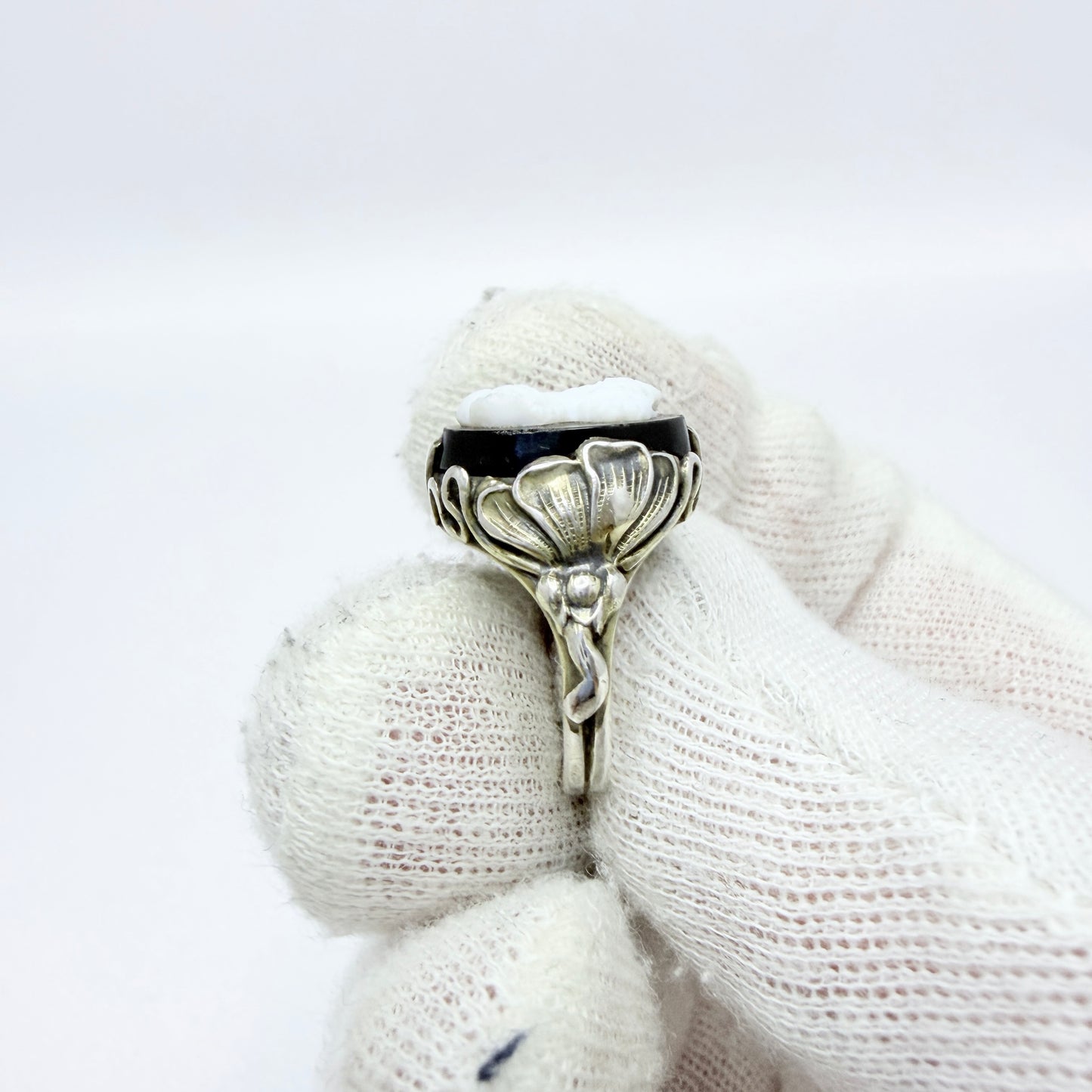 Antique Art Nouveau Solid Silver Cameo Pinky Ring.