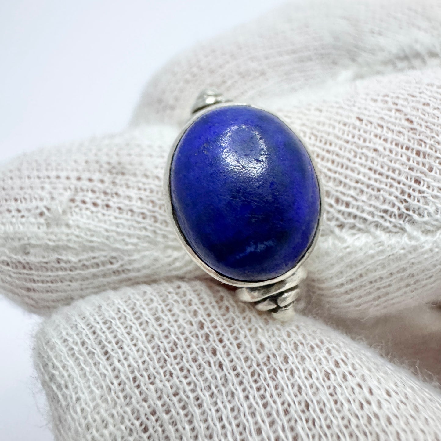 Vintage Sterling Silver Lapis Lazuli Ring.