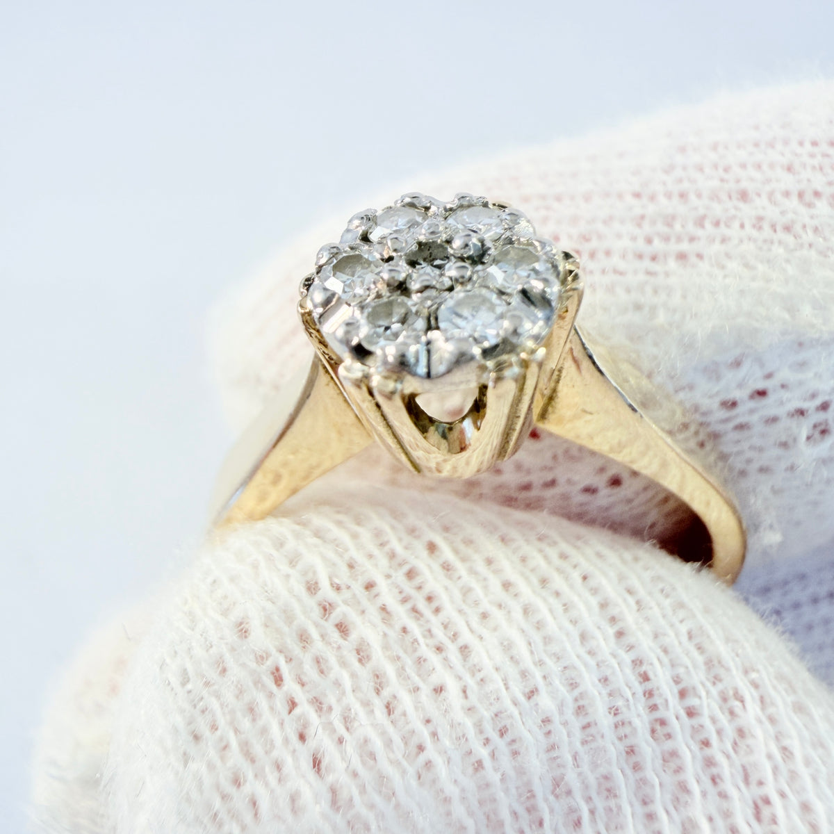 Sweden 1984. Vintage 18k Gold Diamond Cluster Unengraved Engagement Ring.