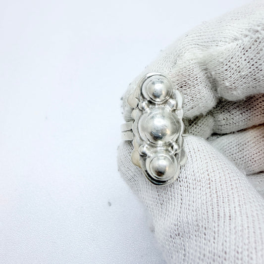 Taxco, Mexico ca 1940. Vintage 980 Sterling Silver Ring. Prob. Artemio Navarrete.