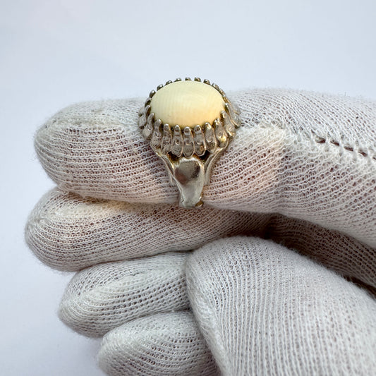 Vintage Sterling Silver Angel Skin Coral Unisex Ring.