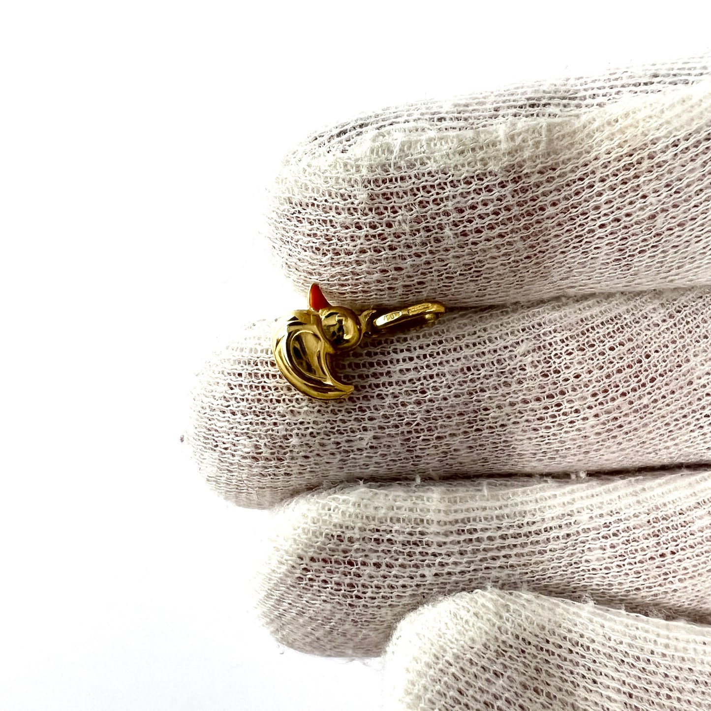 ウノ・ア・エレ、イタリア。ヴィンテージ 18K ゴールド エナメル ダック チャーム