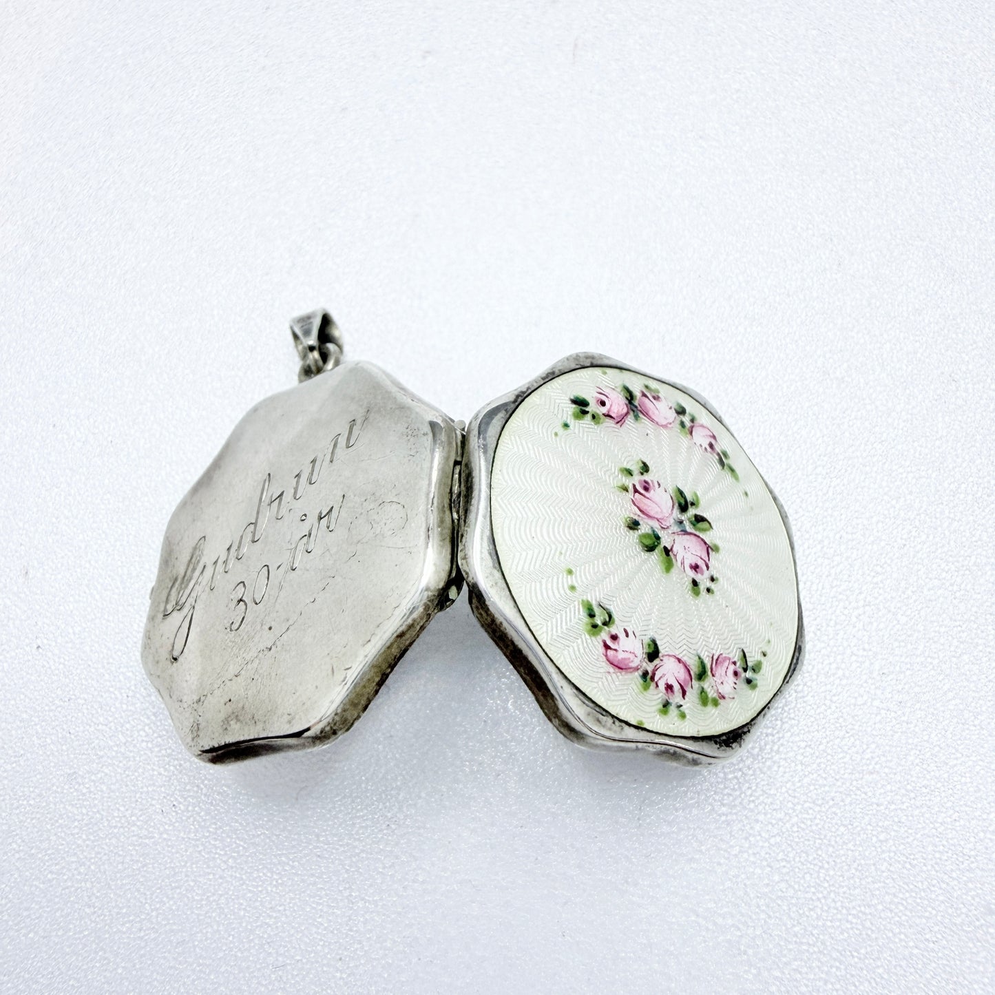 Vintage 1940s. Solid Silver Enamel Locket Pendant.