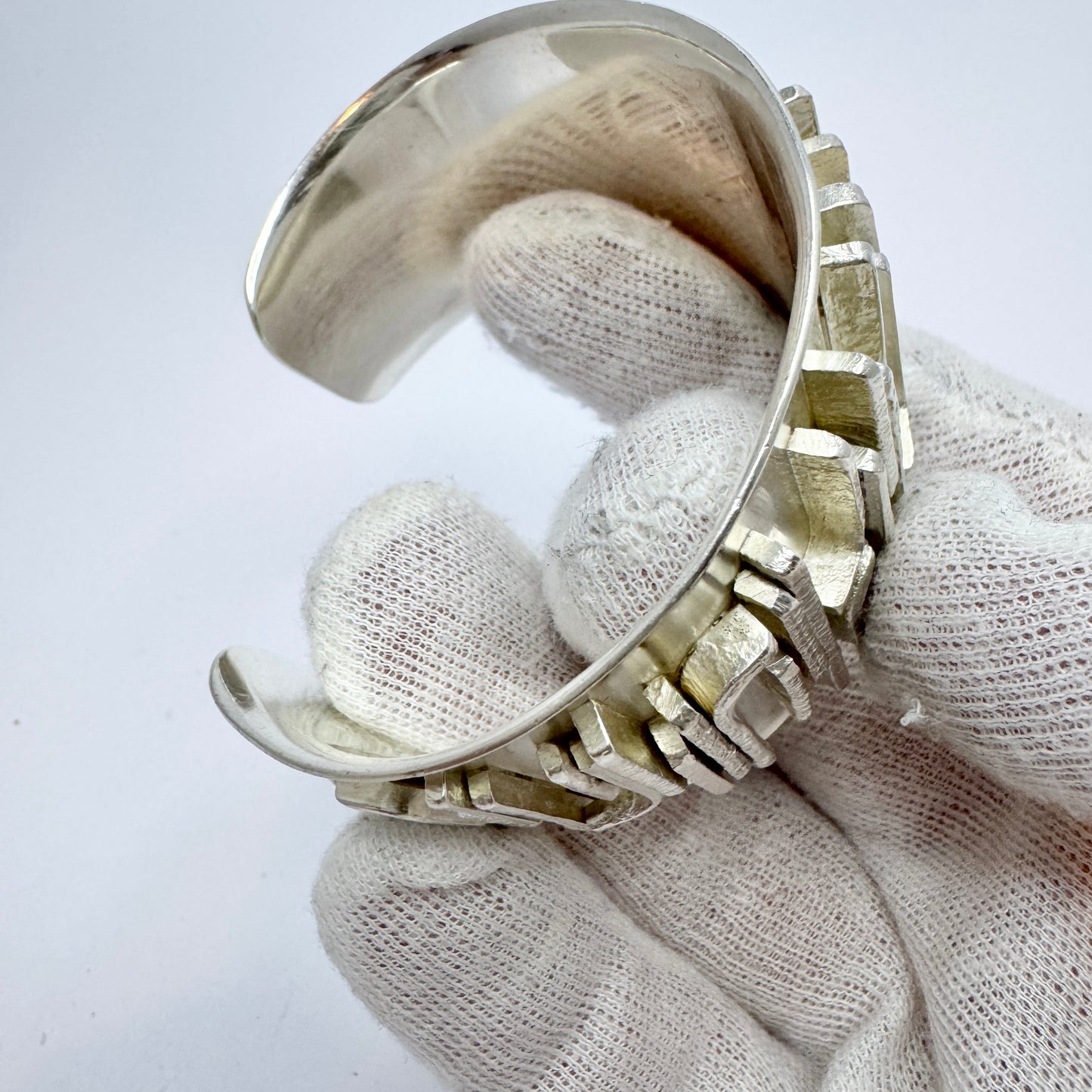 Claes E Giertta, Sweden 1966. Bold Vintage Modernist Sterling Silver Cuff Bracelet.