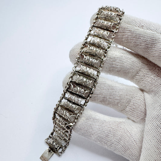 Italy pre 1933. Antique Solid Silver Filigree Bracelet.