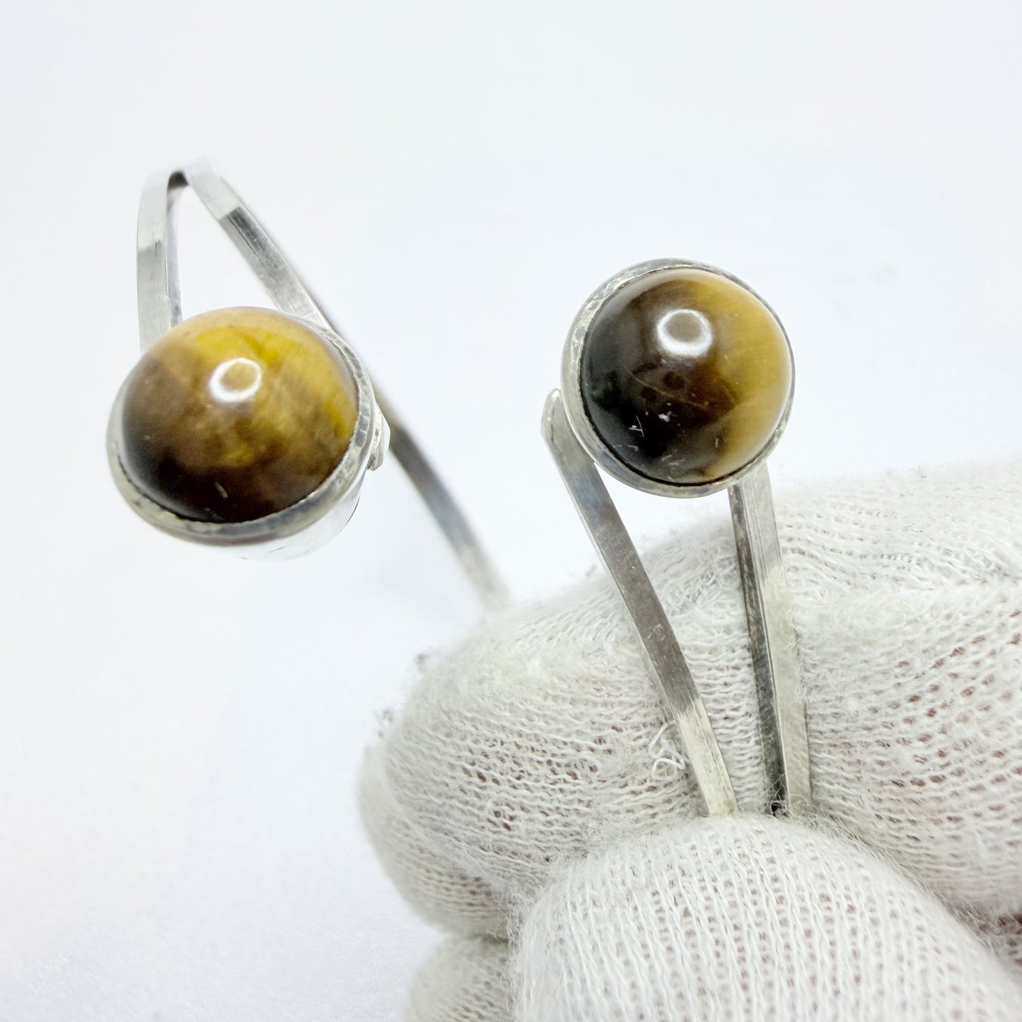 Martin Öhman, Sweden 1962. Vintage Sterling Silver Tiger's Eye Arm Cuff Bracelet.