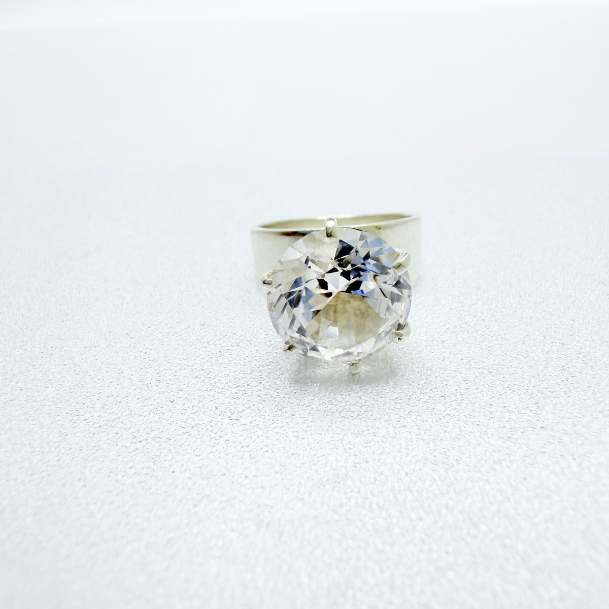 Alton, Sweden 1967. Vintage Sterling Silver Synthetic Spinel Ring.