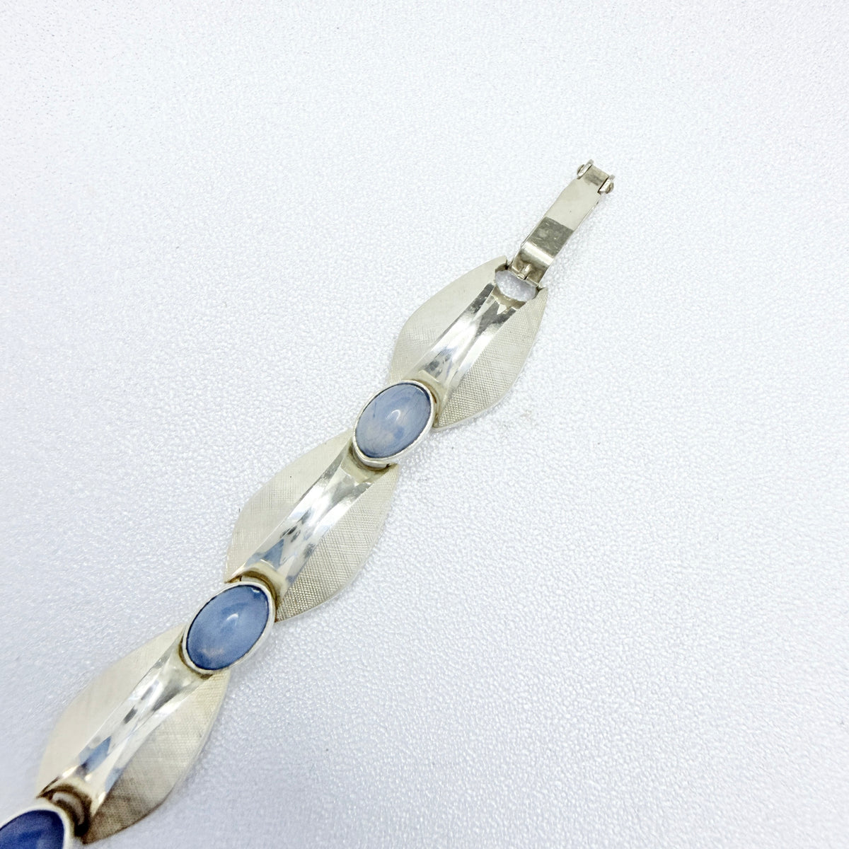K&L-Kordes Lichtenfels, Germany ca 1960. Vintage Solid Silver Chalcedony Bracelet.