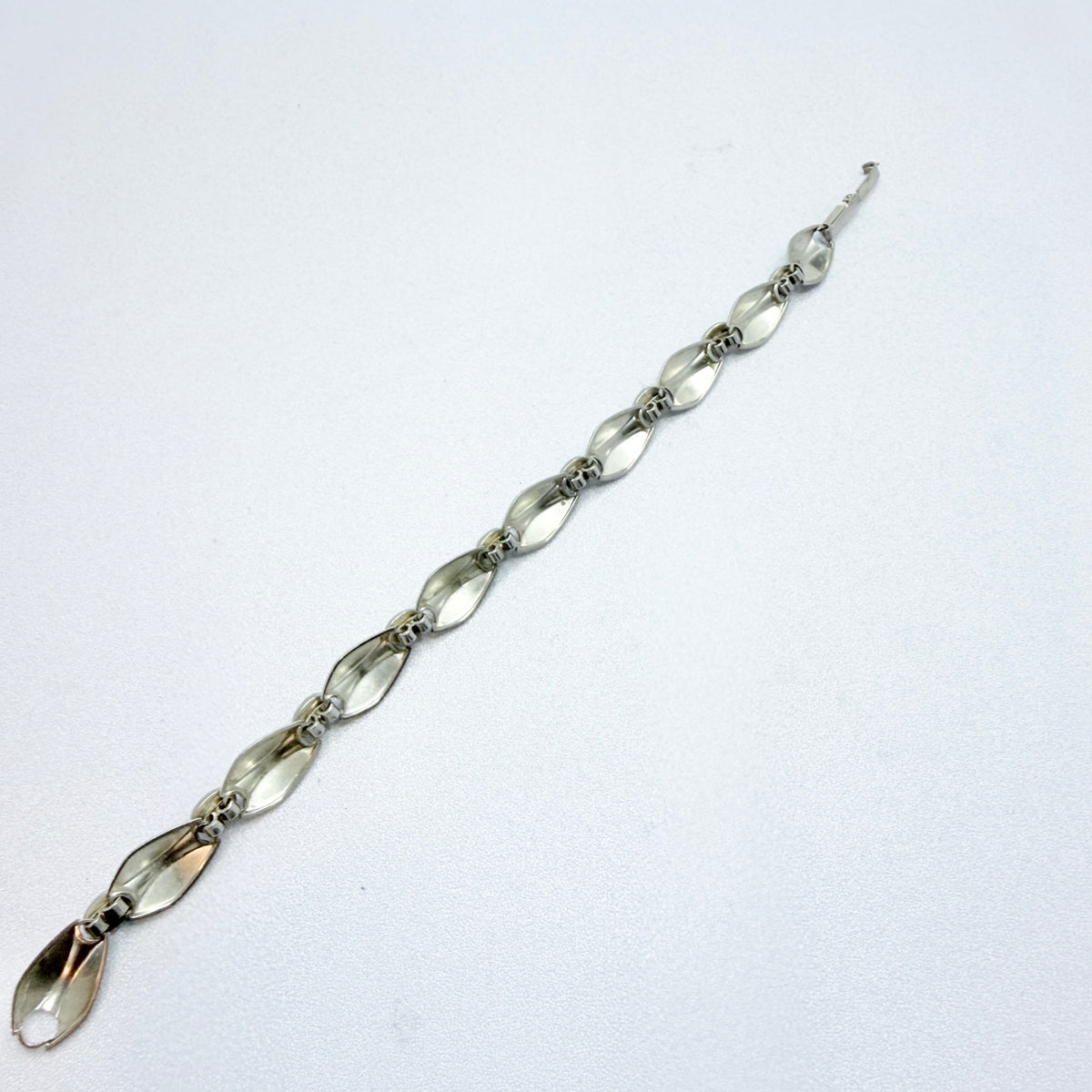 K&L-Kordes Lichtenfels, Germany ca 1960. Vintage Solid Silver Chalcedony Bracelet.