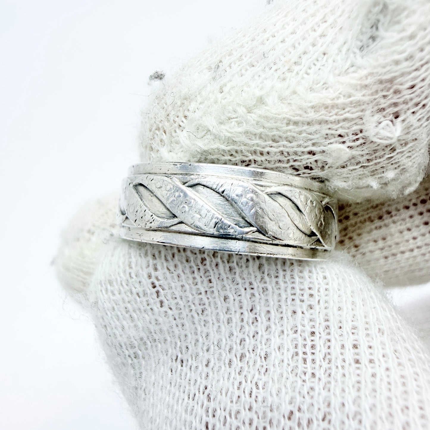 Victor Janson, Sweden 1964. Vintage Solid Silver Band Ring.