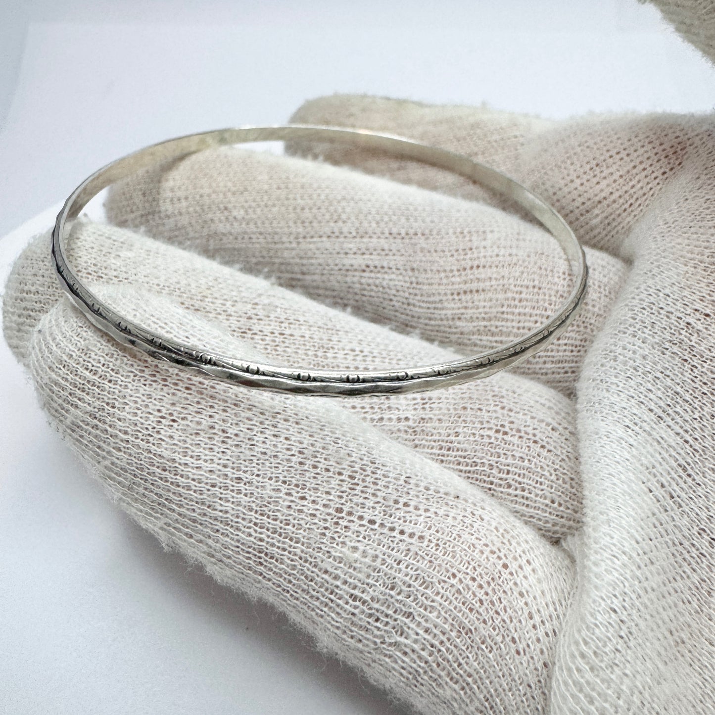 Victor Janson, Sweden 1974. Vintage Sterling Silver Bangle Bracelet.