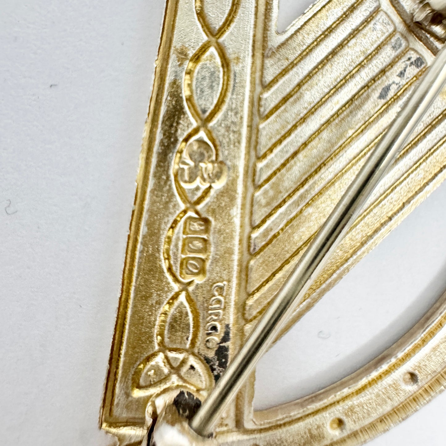 Tara, Dublin year 2000. The Irish Harp Sterling Silver Enamel Brooch.