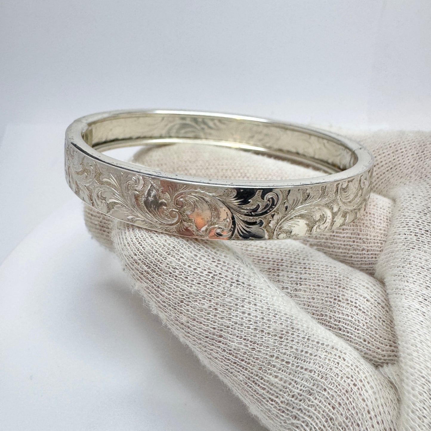 Friedrich Speidel, Germany c 1950s. Vintage Solid Silver Bangle Bracelet.