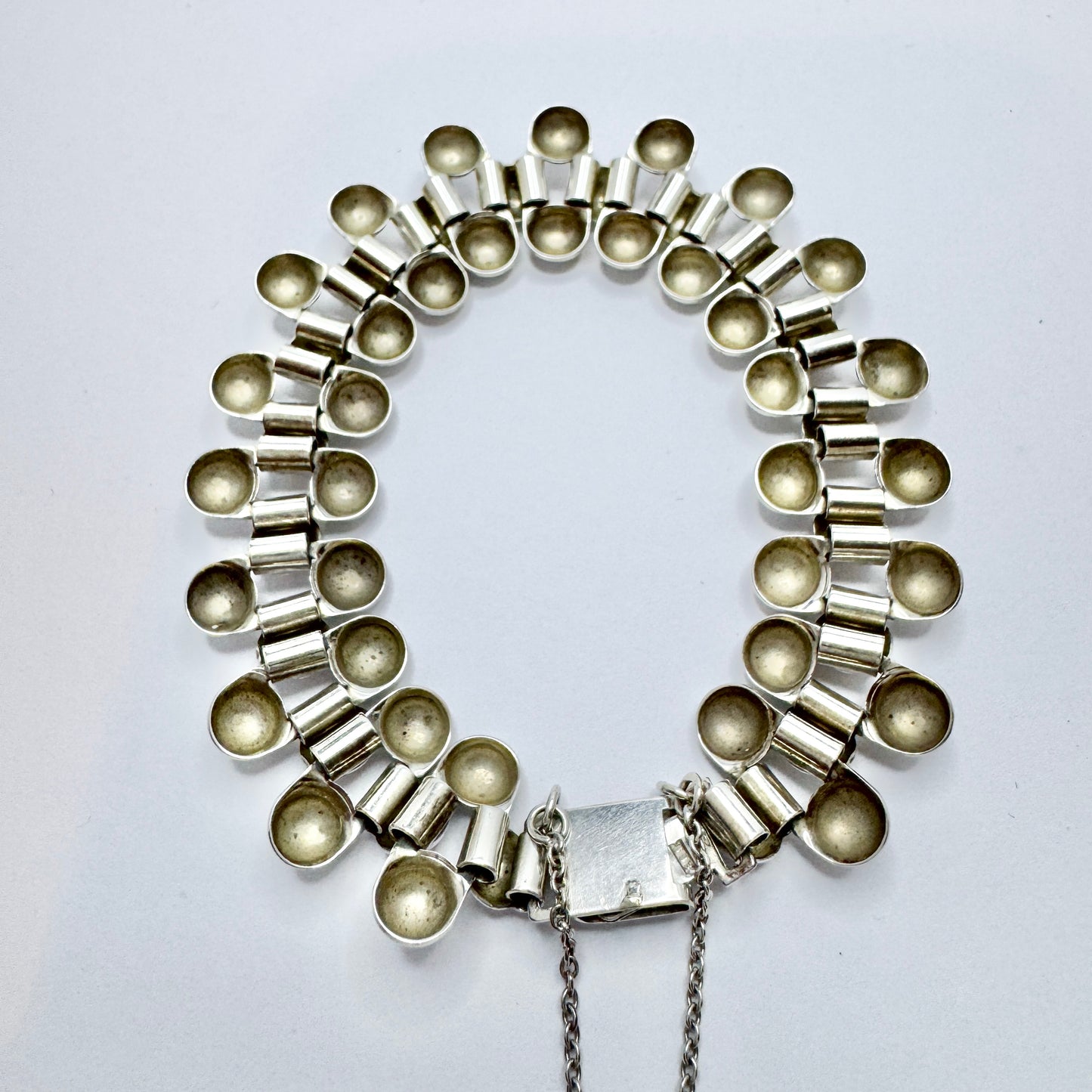 The Netherlands 1940-50s. Vintage Solid Silver Bracelet.