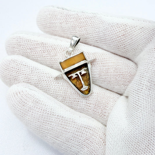 Vintage Sterling Silver Amber Novelty Pendant.