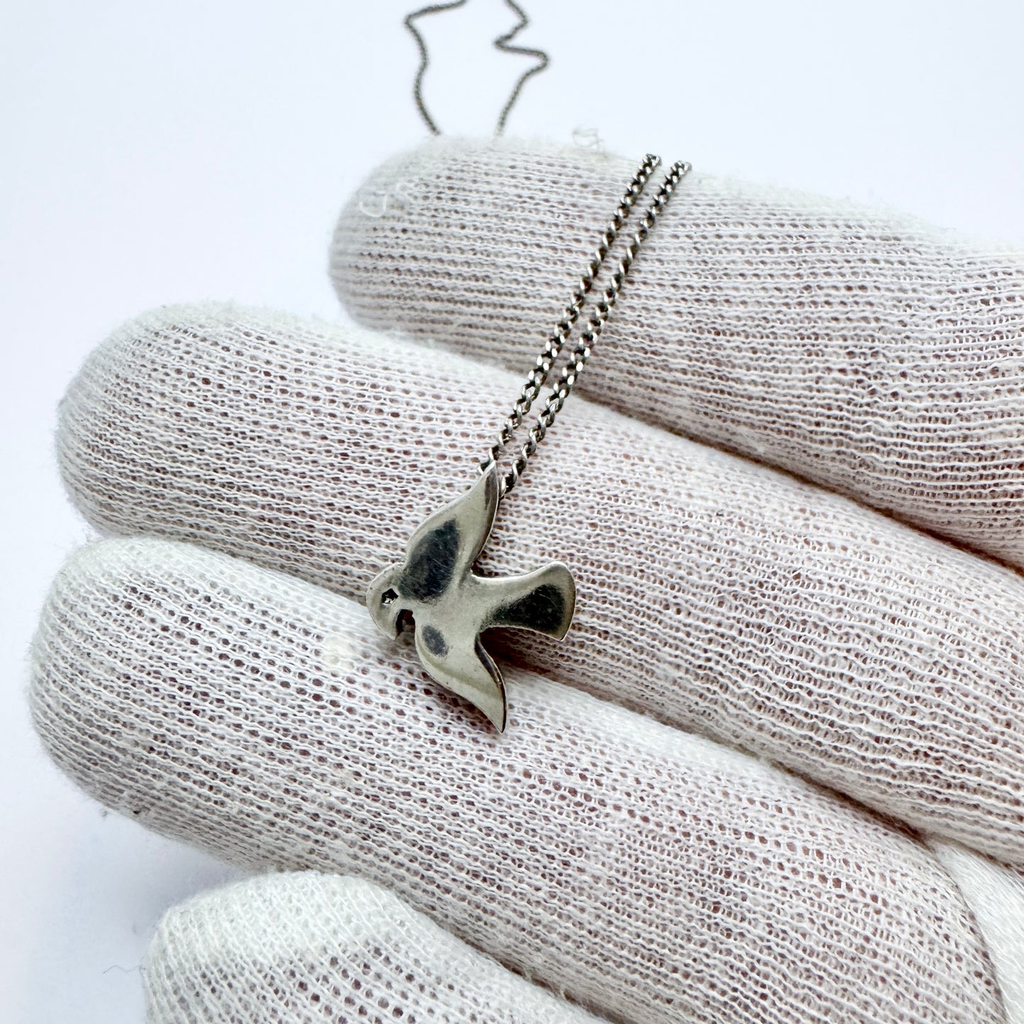 Mexico 1960-70s. Vintage Srterling Silver Peace Dove Pendant Necklace.