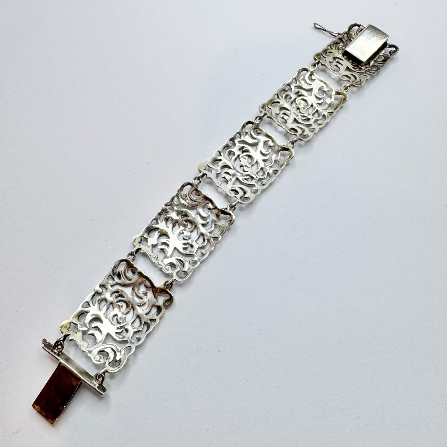 Early to Mid 1900s. Sterling 935 Silver Bold Bracelet.