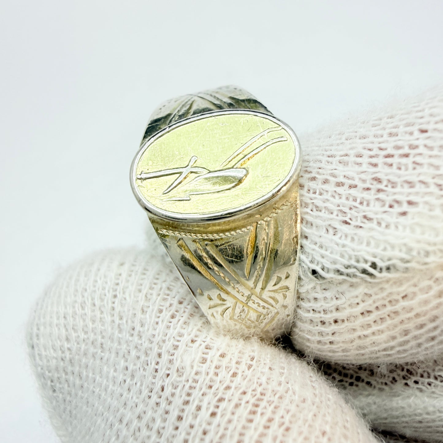 Sweden year 1900. Antique Solid Silver Men's Memory Signet Ring.