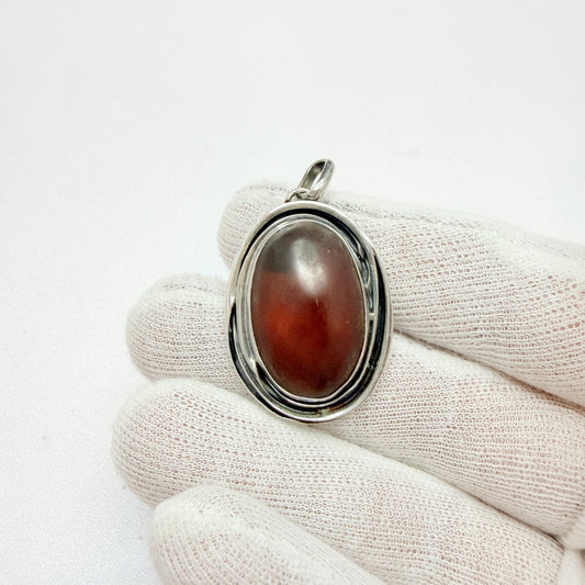 Vintage Sterling Silver Amber Pendant.