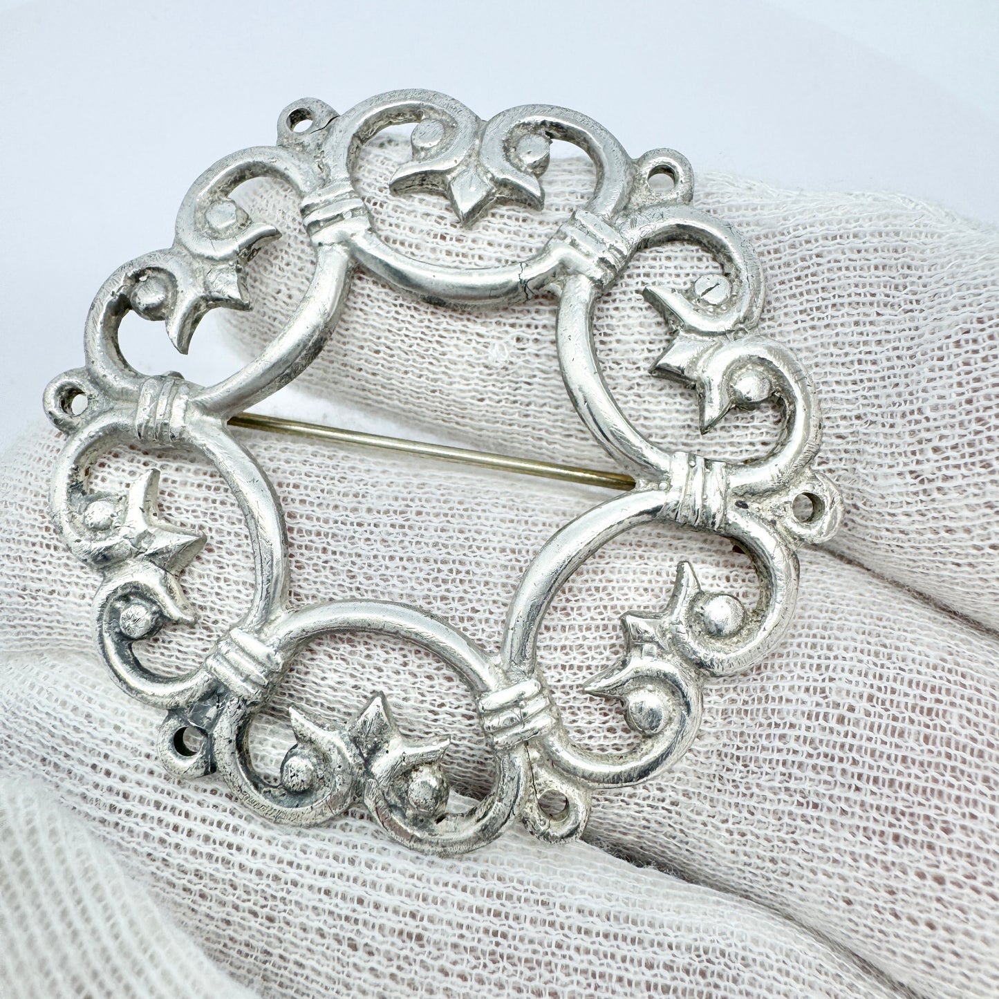 Kalevala Koru, Finland 1943. Vintage Solid Silver Traditional Brooch.
