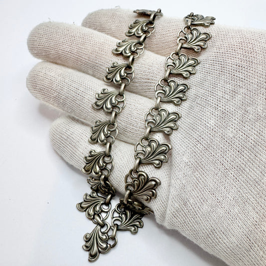 Vintage 1940-50s. Solid Silver Necklace.
