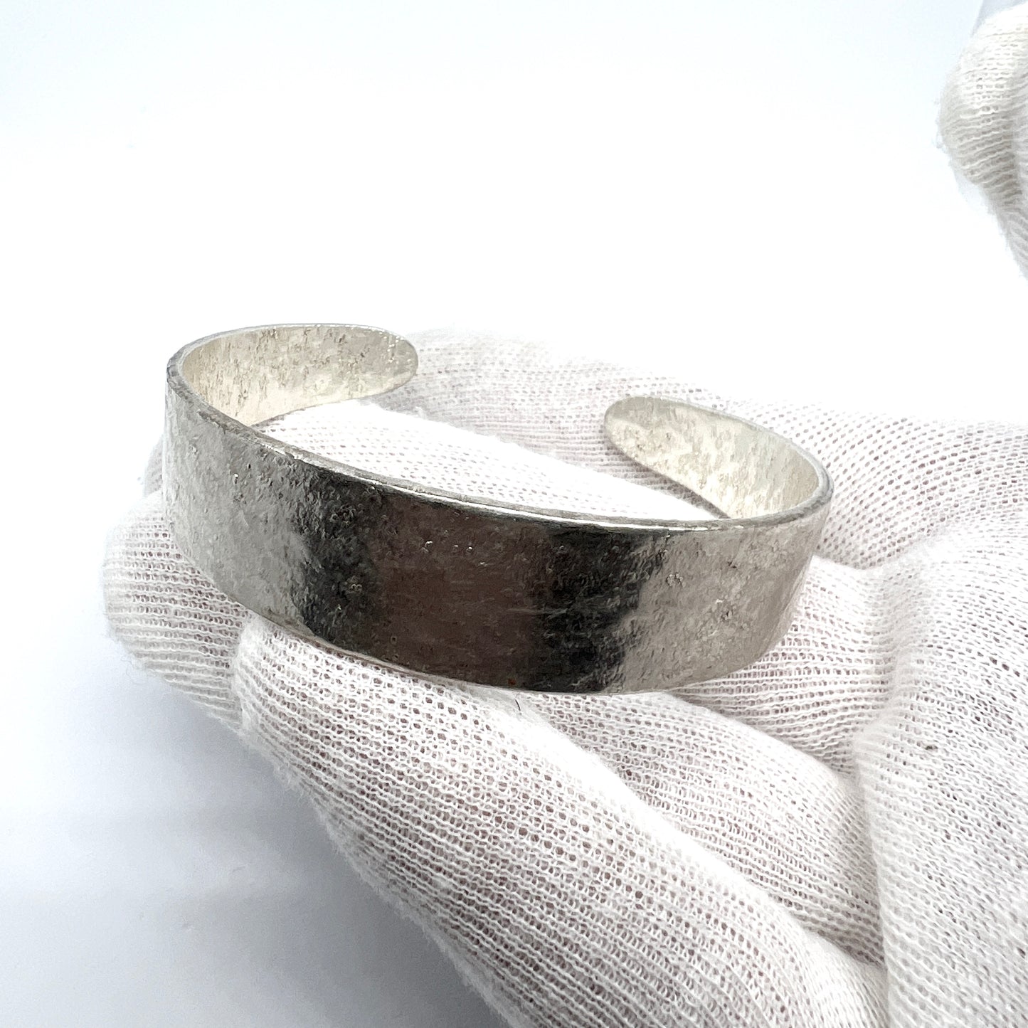 TOUS, Pre-owned Sterling Silver Cuff Bracelet.