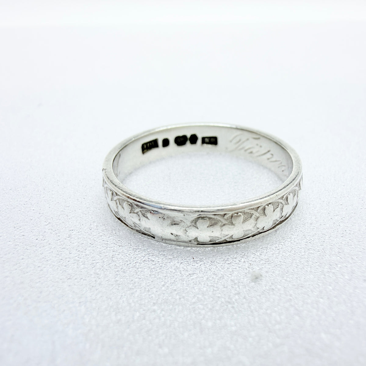 John Lindgren, Sweden 1939. Vintage Solid Silver Cross Band Men's Ring.