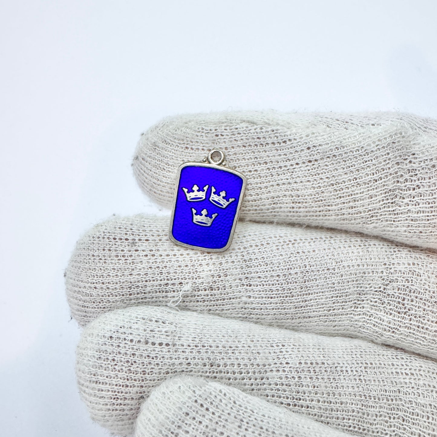 Sweden. Vintage Sterling Silver Enamel Swedish Three Crowns Charm