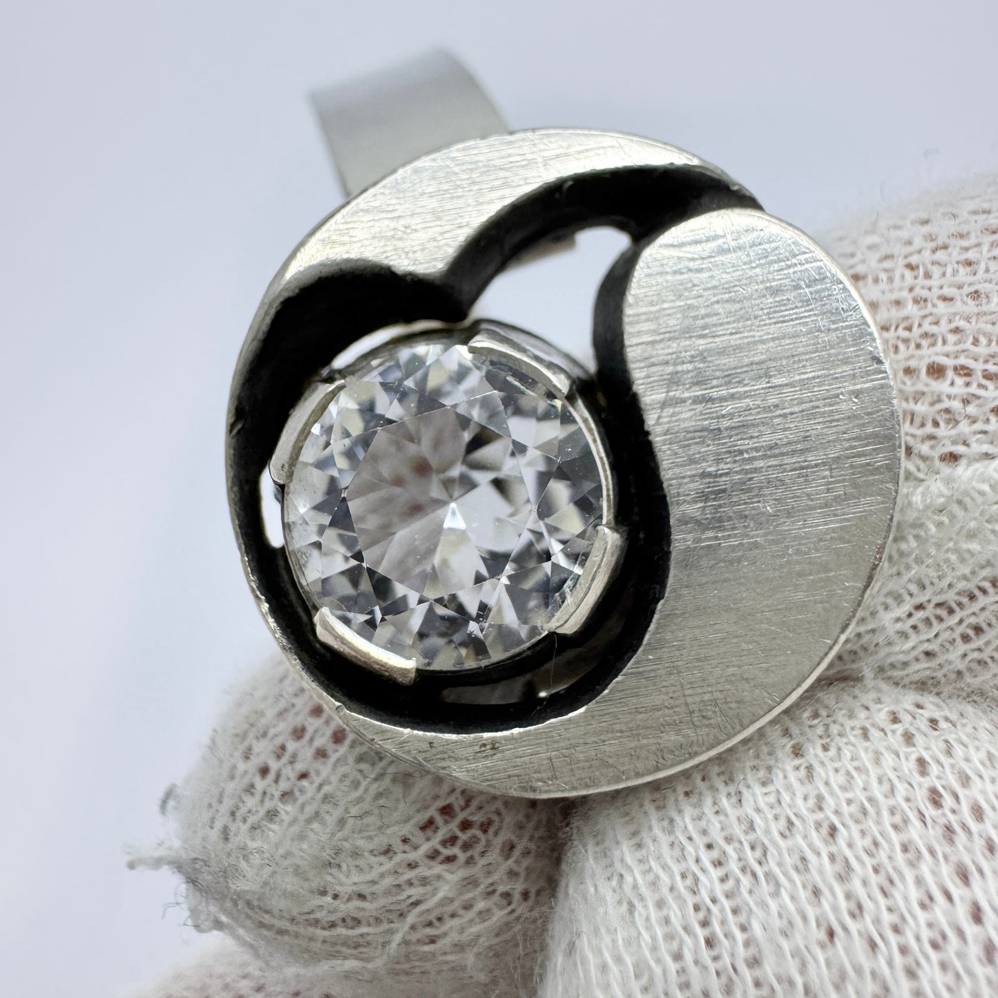 Karl Laine for Sten & Laine, Finland 1975. Vintage Sterling Silver Rock Crystal Hinged Bangle Bracelet.