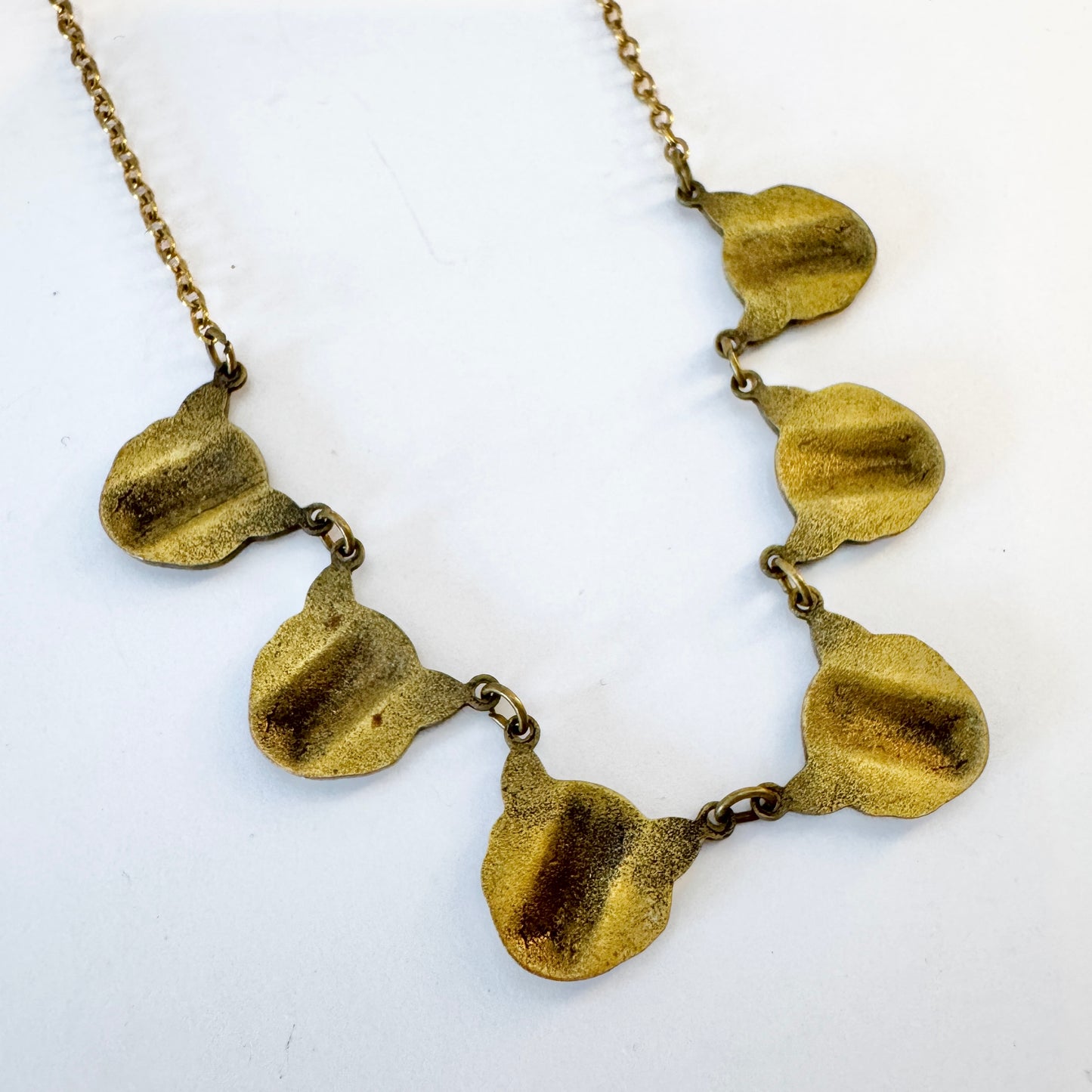 Vintage Costume Jewelry Cats Necklace with Tube Clasp.