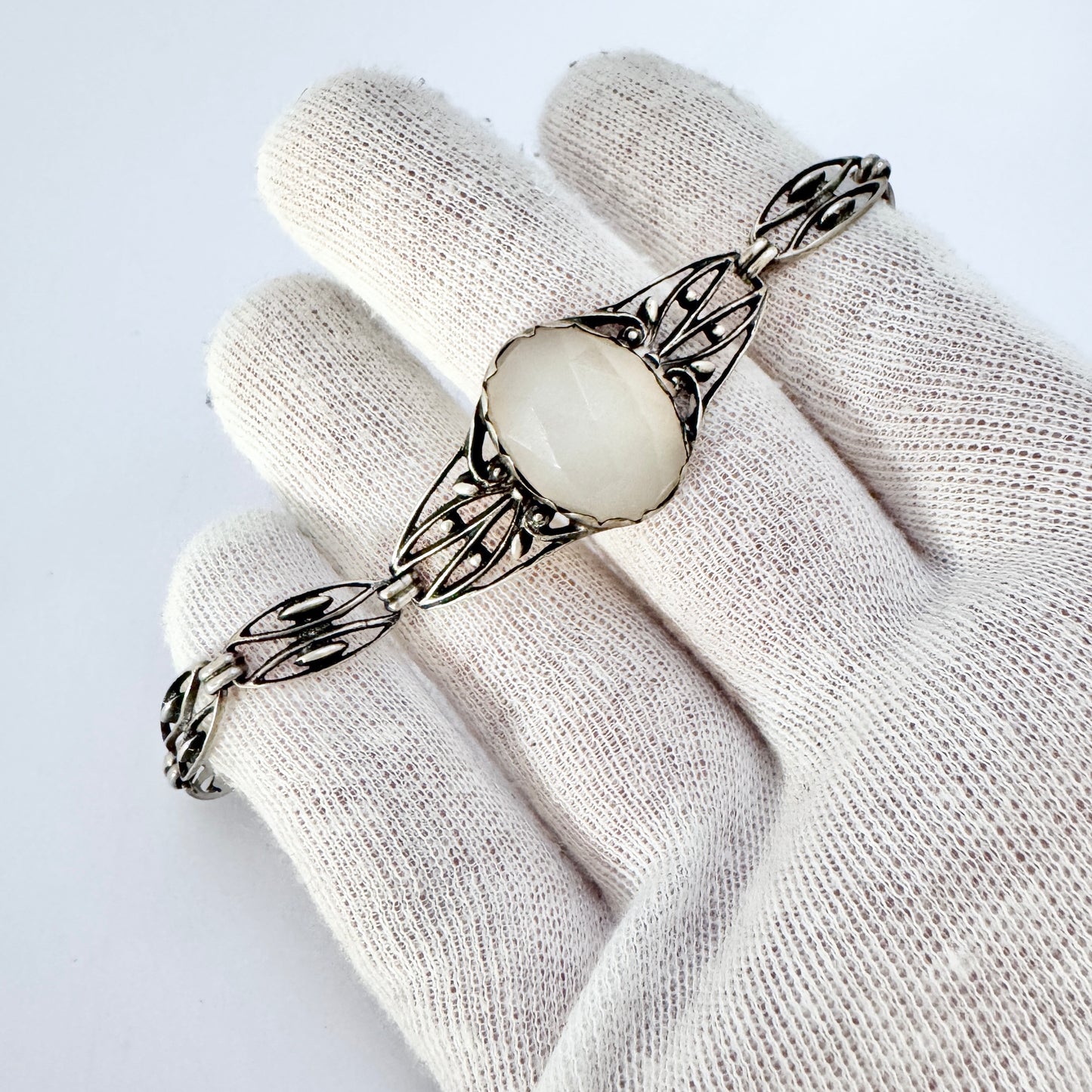 The Netherlands c 1930. Vintage Art Deco Solid Silver Milky Quartz Bracelet.