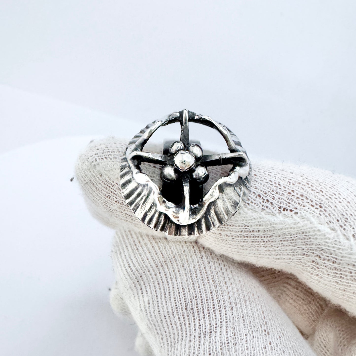 Sten & Laine, Finland 1973. Bold Vintage Modernist Sterling Silver Adjustable Size Ring