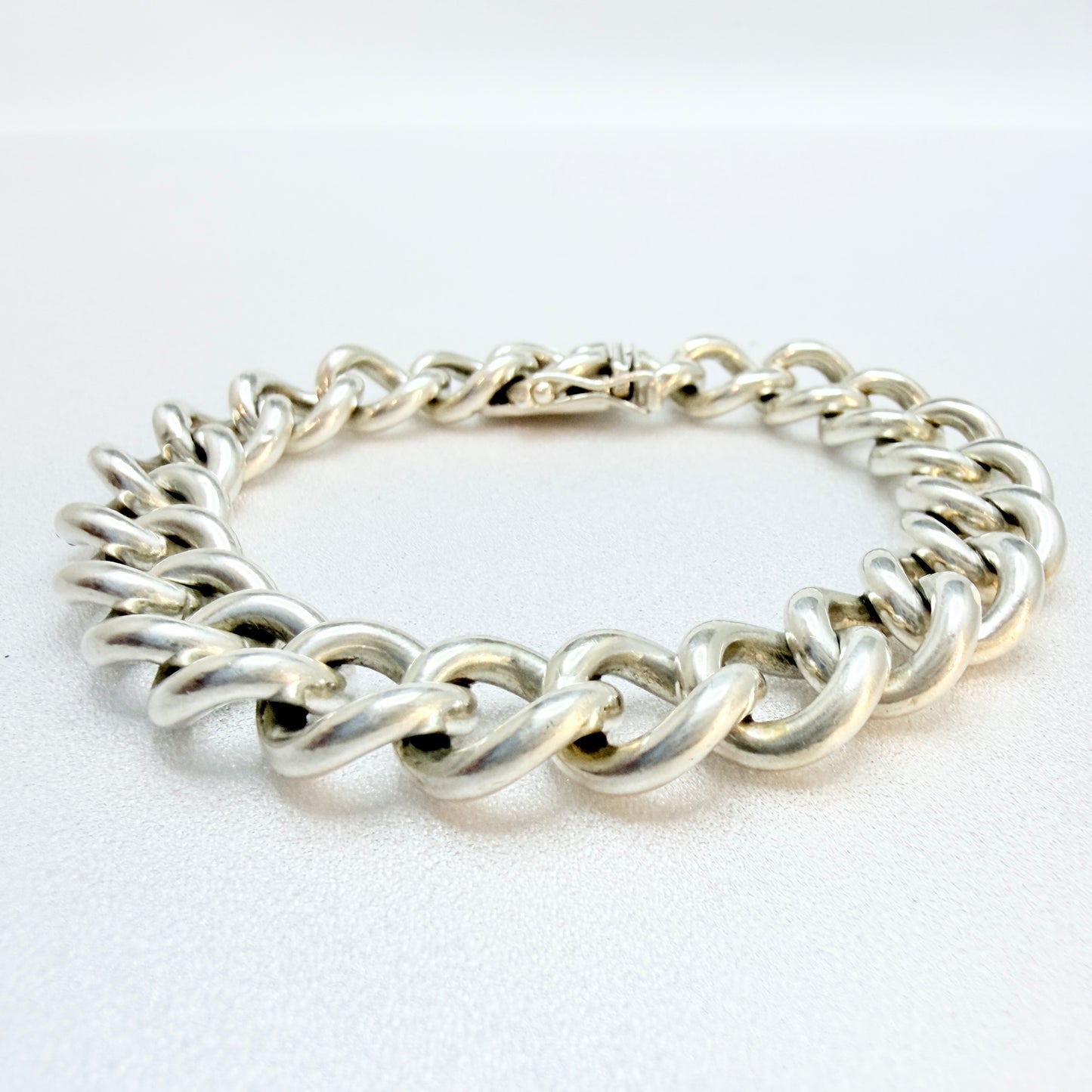 Guldvaruhuset, Sweden 1949. Vintage Chunky 71gram Sterling Silver Bracelet.
