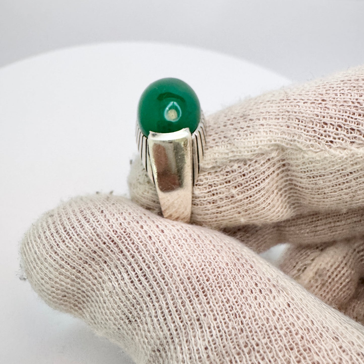 Carlman, Sweden 1957. Vintage Mid-century Modern Sterling Silver Chrysoprase Ring.