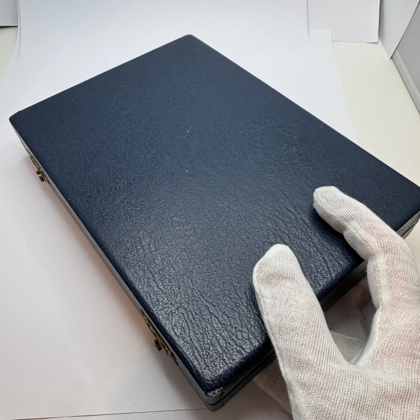 Vintage c 1950-60s. Multi Ring Display Storage Box. 42 Slots.