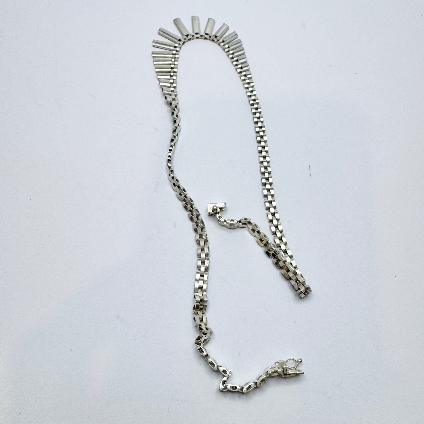 Vintage Solid Silver Necklace. Probably Italy.