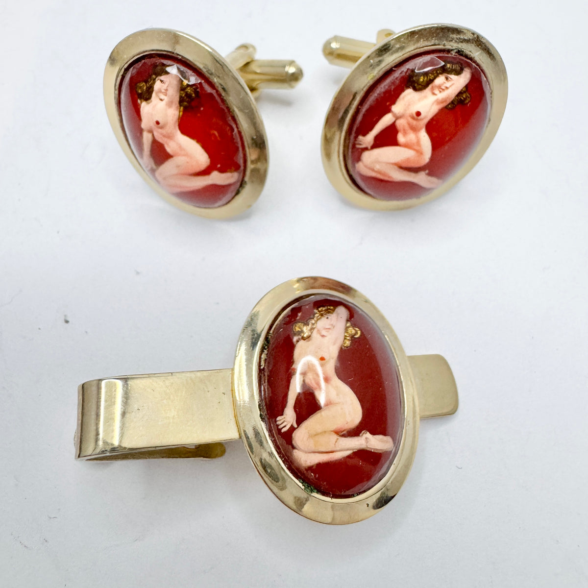 Vintage Pin-up Reverse Painted Crystal Metal Cufflinks and Tie-clip.