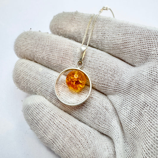 Ostsee-schmuck, Fischland. Vintage Solid Silver Amber Pendant Necklace.