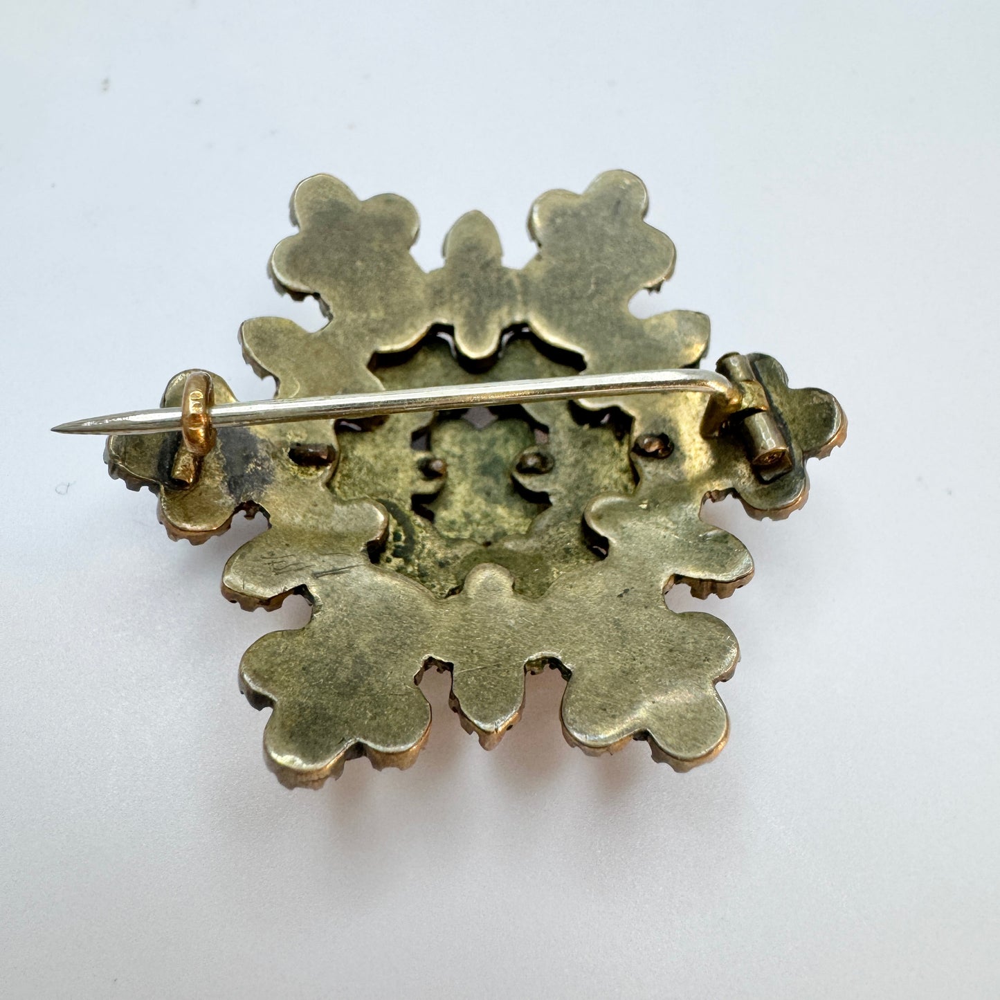 Antique Victorian Bohemian Garnet Gilt Metal Brooch