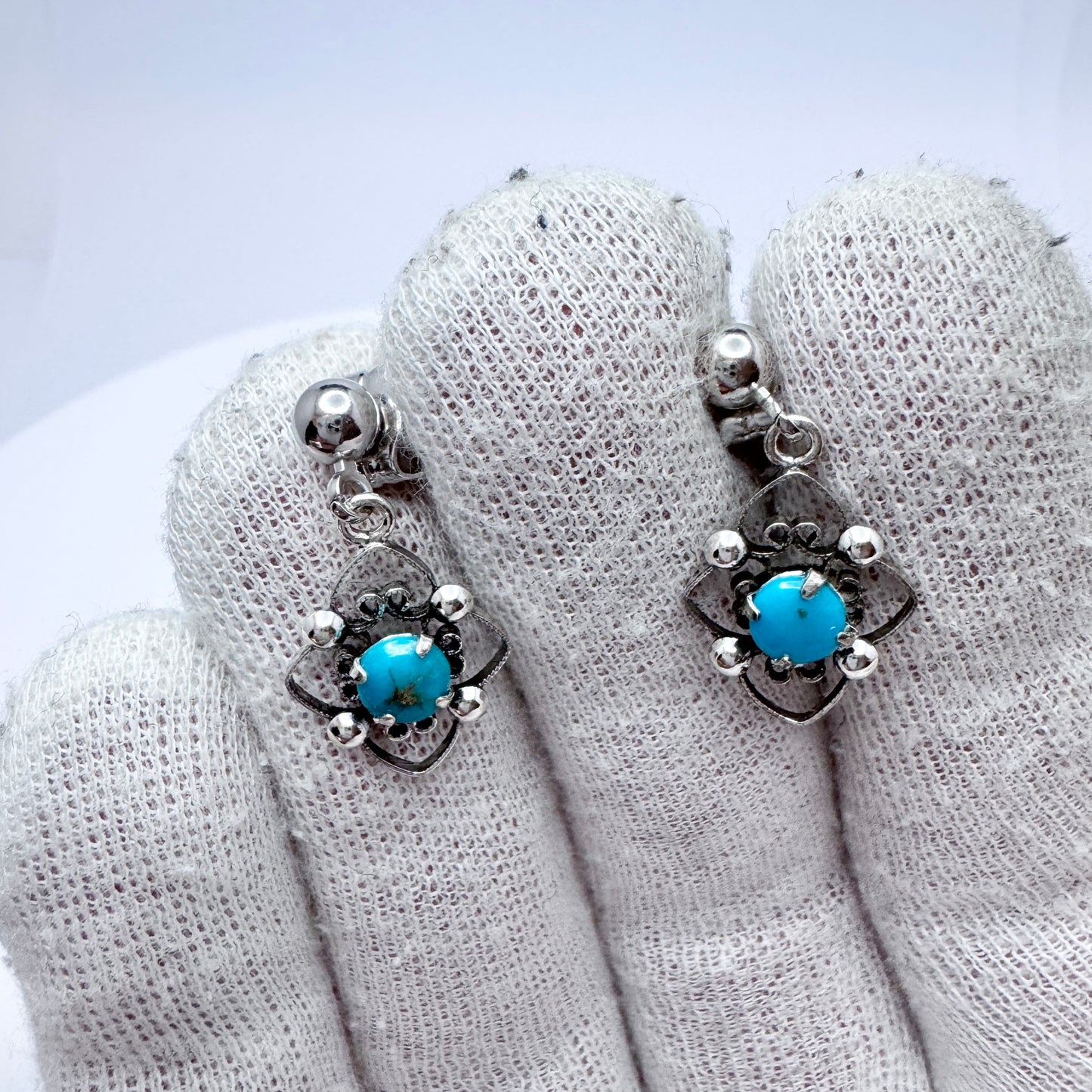 USA. Vintage Sterling Silver Turquise Earrings.