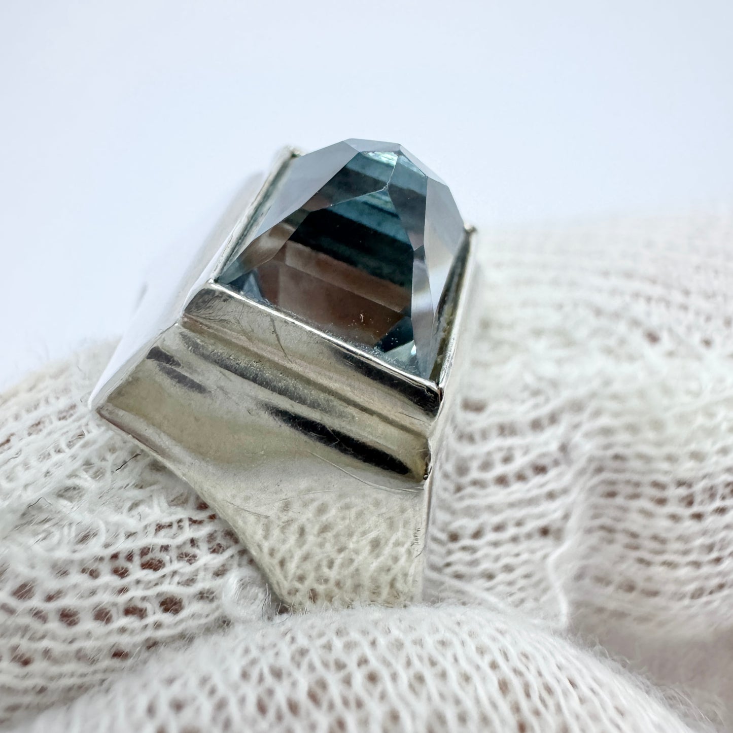 Vintage 1960s. Solid Silver Synthetic Spinel Ring.