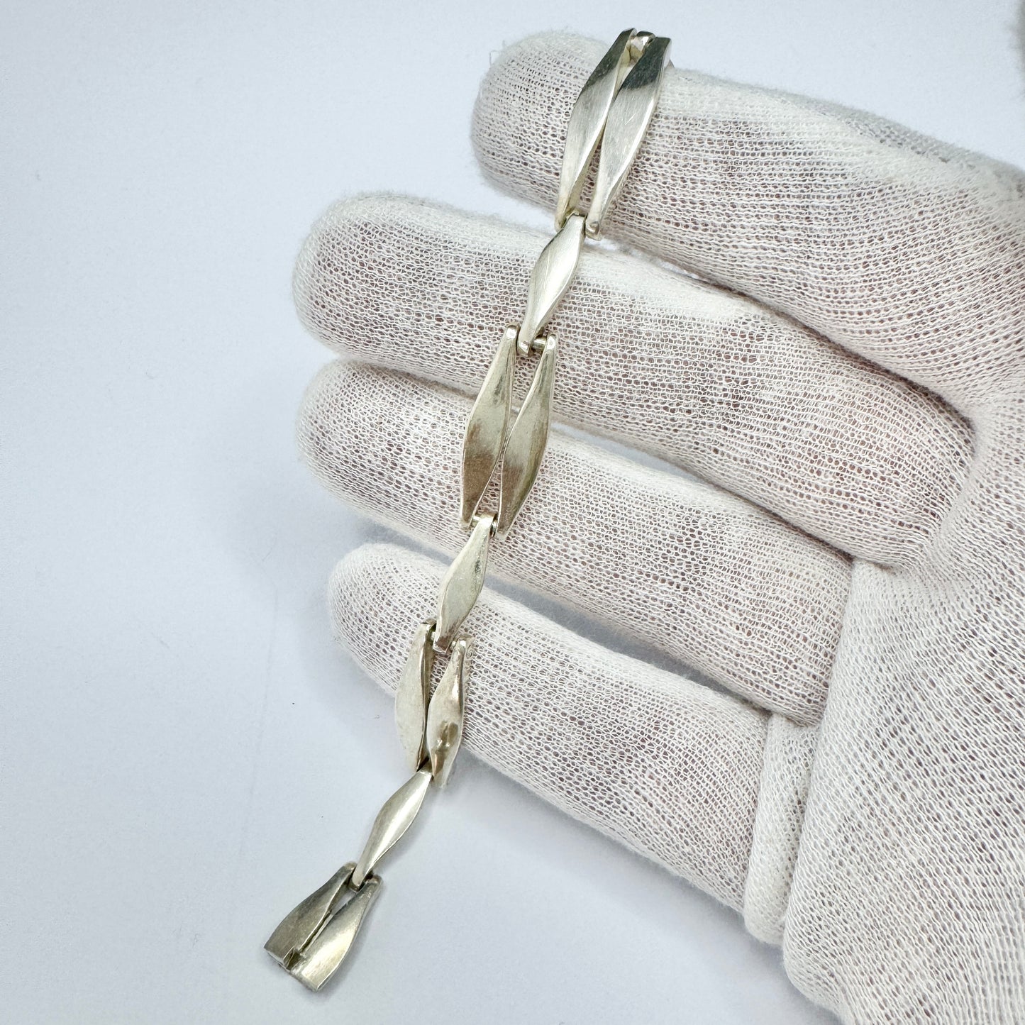 Stina Sökjer-Peters, Sweden 1986. Vintage Sterling Silver Bracelet. Signed.